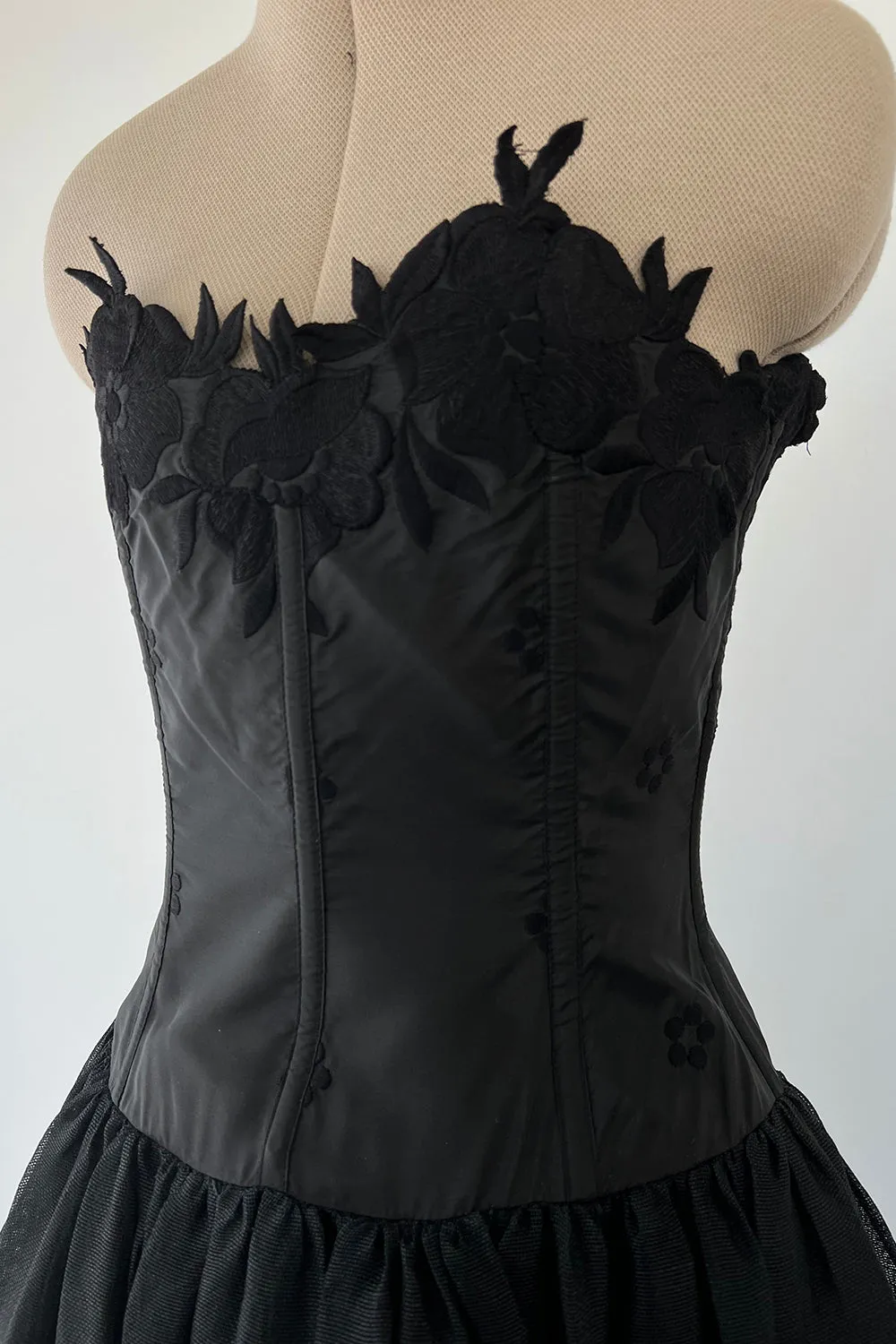 Christian Dior by Marc Bohan Fall 1977 Haute Couture - 12" W