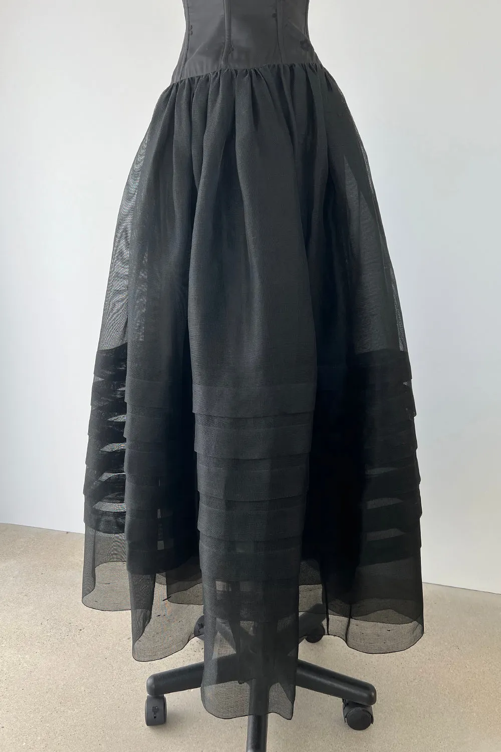 Christian Dior by Marc Bohan Fall 1977 Haute Couture - 12" W