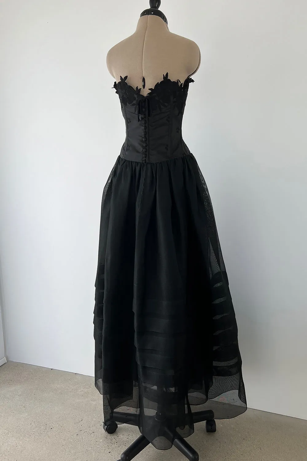 Christian Dior by Marc Bohan Fall 1977 Haute Couture - 12" W