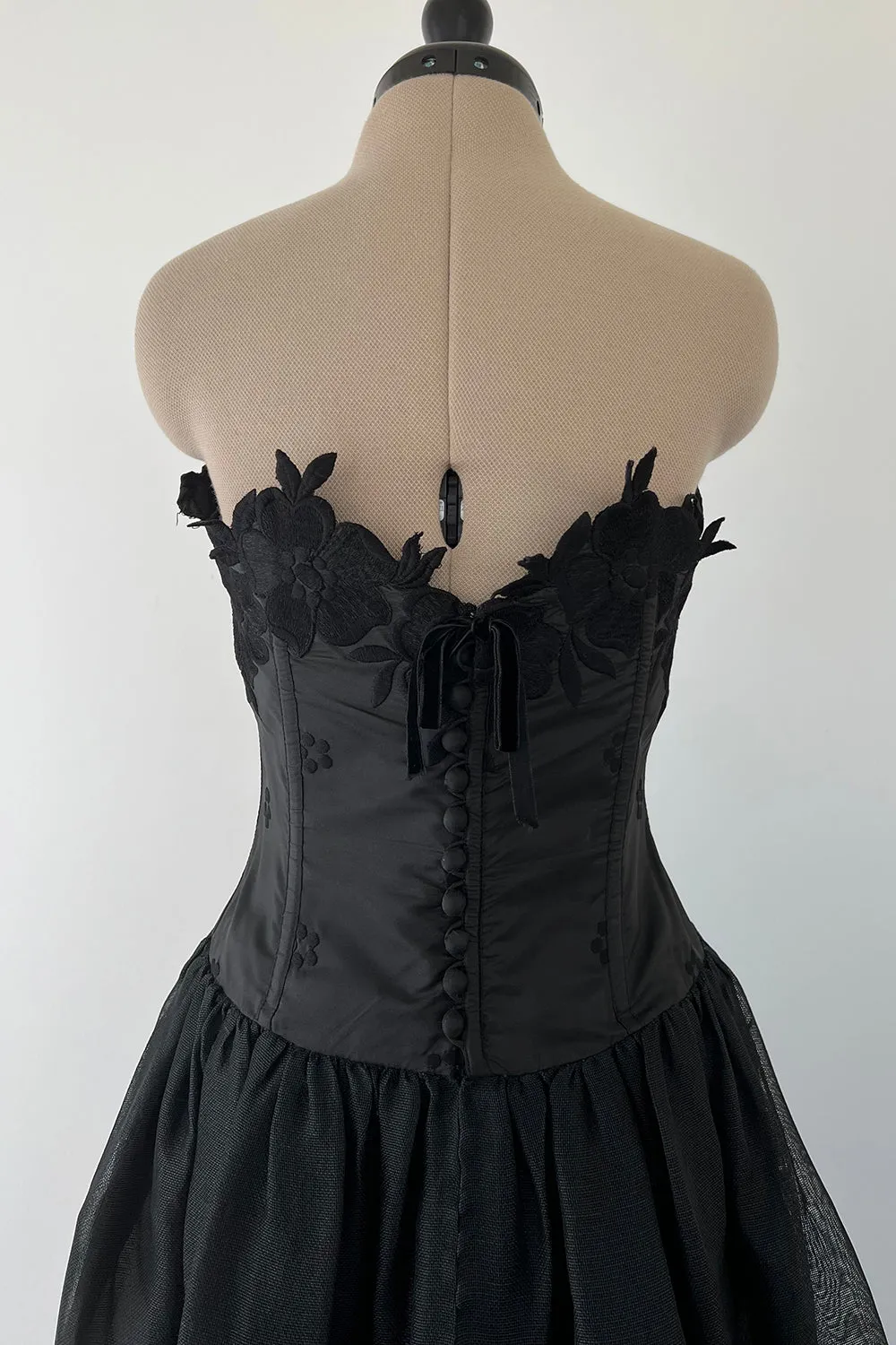 Christian Dior by Marc Bohan Fall 1977 Haute Couture - 12" W