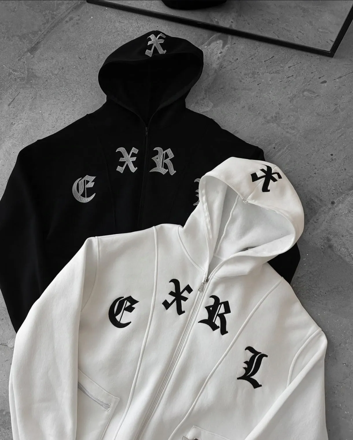 Exclusive Y2K Retro Harajuku Hip Hop Streetwear Embroidery Gothic Oversized Zip Up Hoodie For Mens Women